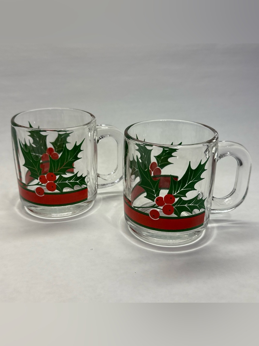 Vintage Libbey Christmas Holly Berry Set of 2 Red Ribbon Glass Mugs 10oz USA